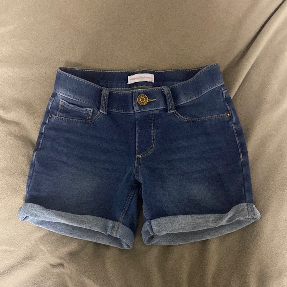Shorts - Picture 1 of 2